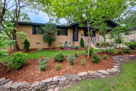 5000 Arlington Dr, North Little Rock, AR 72116