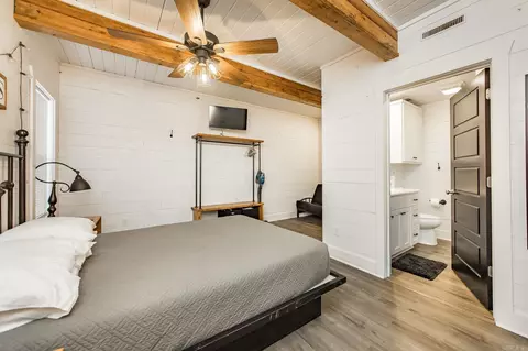 Bedroom - 950 Sunny Slope Rd, Edgemont, AR 72044 photo 3 of 6