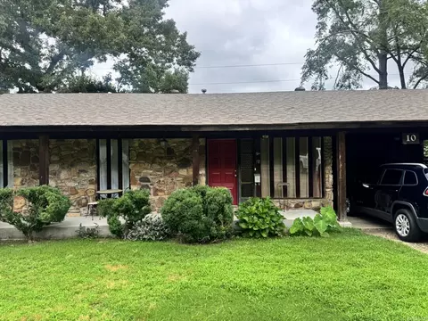 10 Overby Cir, Little Rock, AR 72205