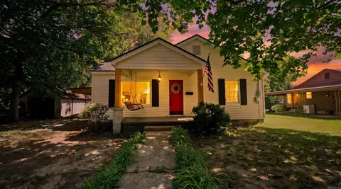 251 W Mark St, Batesville, AR 72501