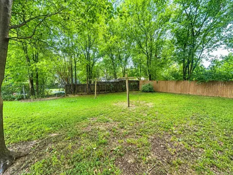 Exterior - 206 Crouch St, Benton, AR 72019 photo 4 of 7