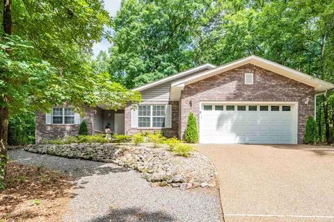 8 Letero Ln, Hot Springs Village, AR 71909