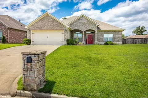 8917 Meadow Gardens Cir, Sherwood, AR 72120