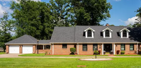 7303 Rosswood Rd, Pine Bluff, AR 71603