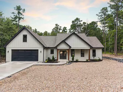 21 Alava Cir, Hot Springs Village, AR 71909