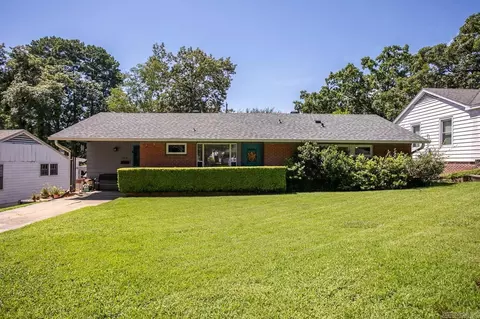 1318 Pine Valley Rd, Little Rock, AR 72207