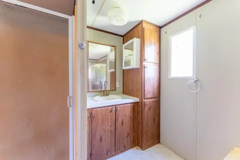 Bath - 538 Pleasant Run Rd, Mammoth Spring, AR 72554 photo 4 of 5