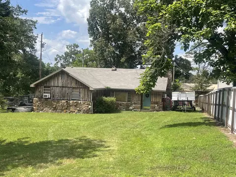 55 Hickory St, Higden, AR 72067