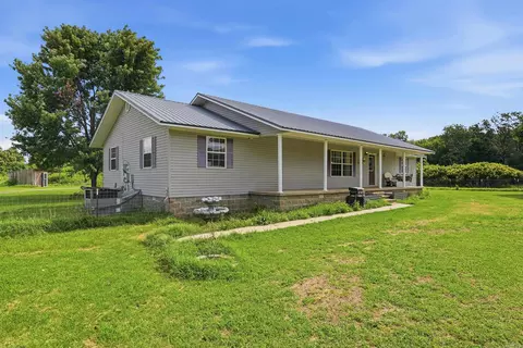 121 Arkansas Ave, Rose Bud, AR 72137