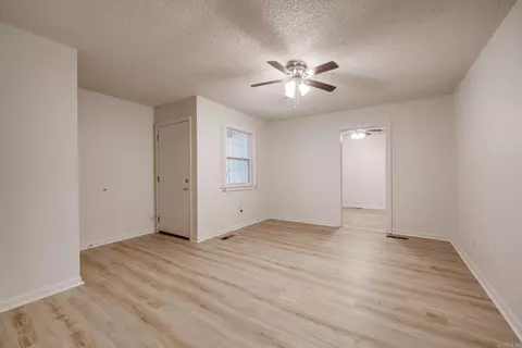 Living - 6823 Foxfire Dr, Benton, AR 72019 photo 1 of 7