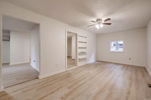 Living - 6823 Foxfire Dr, Benton, AR 72019 photo 7 of 7