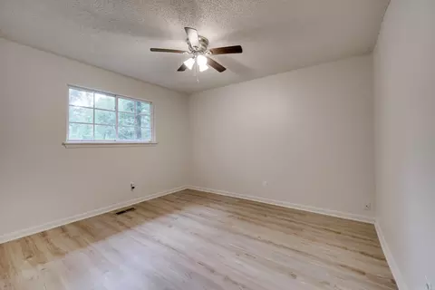 Bedroom - 6823 Foxfire Dr, Benton, AR 72019 photo 4 of 5