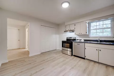 Entry Way - 6823 Foxfire Dr, Benton, AR 72019 photo 1 of 1