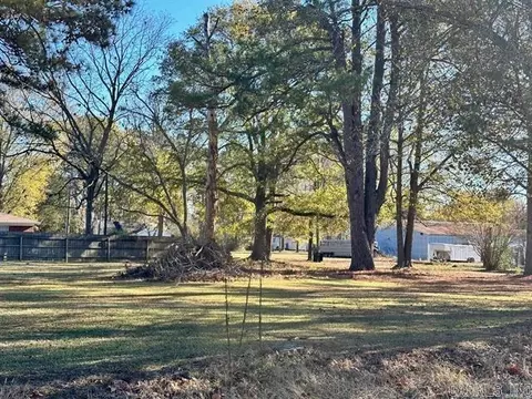 300 Moore St, Ward, AR 72176
