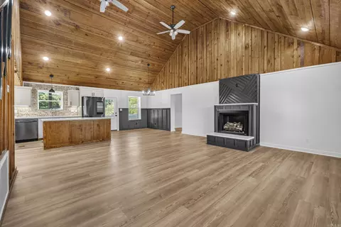 Living - 264 Smith Rd, Searcy, AR 72143 photo 1 of 1
