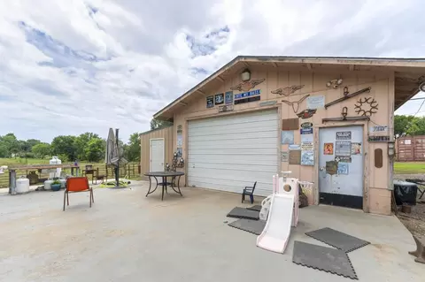 Exterior - 815 Old County Rd N, Plainview, AR 72857 photo 4 of 4