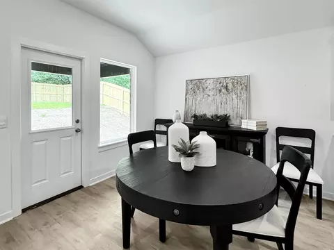 Dining - 502 Cherry St, Beebe, AR 72012 photo 1 of 1