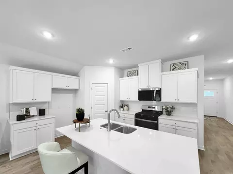 Kitchen - 502 Cherry St, Beebe, AR 72012 photo 1 of 5