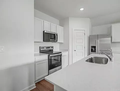 Kitchen - 506 Cherry St, Beebe, AR 72012 photo 3 of 3