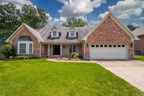114 Illinois Bayou Dr, Sherwood, AR 72120