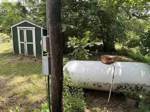 Exterior - 1300 Hc 33, Compton, AR 72624 photo 11 of 14