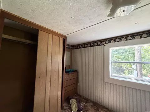 Bedroom - 1300 Hc 33, Compton, AR 72624 photo 3 of 3
