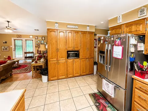 Kitchen - 1008 Quitman Rd, Quitman, AR 72131 photo 2 of 2