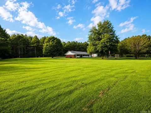 Exterior - 1008 Quitman Rd, Quitman, AR 72131 photo 3 of 4