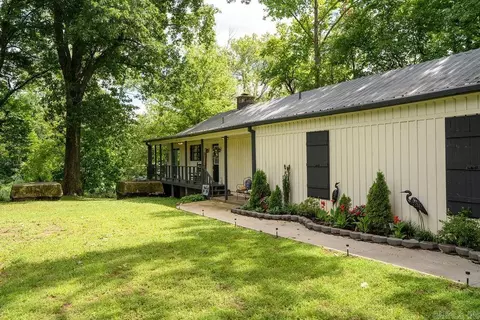 10 Raintree Valley Dr, Pangburn, AR 72121