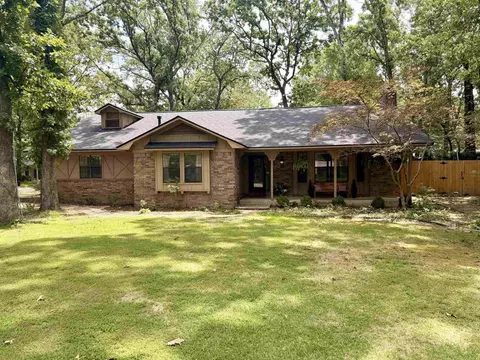 1330 Salem Rd, Conway, AR 72034