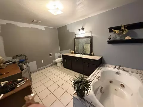 Bath - 45 Doyle Ln, Delight, AR 71940 photo 1 of 2