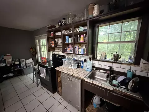 Kitchen - 45 Doyle Ln, Delight, AR 71940 photo 2 of 2