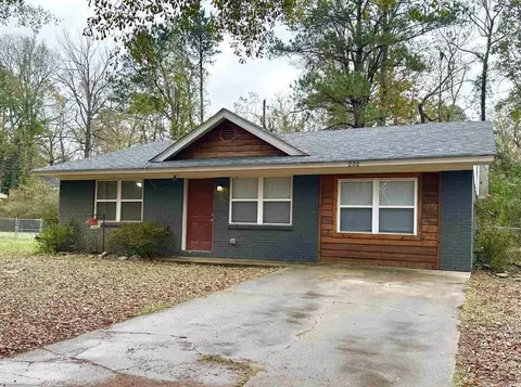 202 Whitefield Dr, White Hall, AR 71602