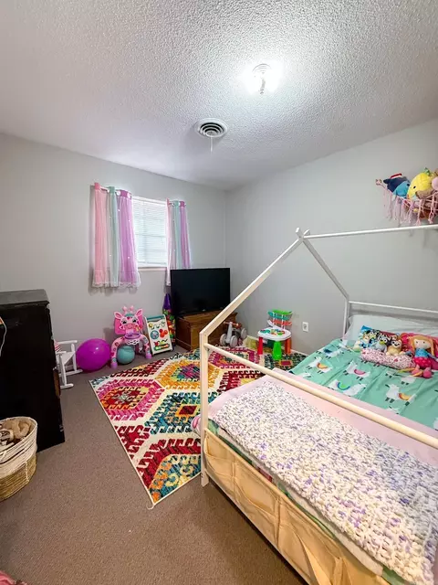 Bedroom - 481 Poplar St, Clinton, AR 72031 photo 1 of 3
