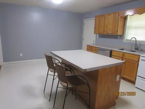 Kitchen - 406 N Cherry, Beebe, AR 72012 photo 2 of 2