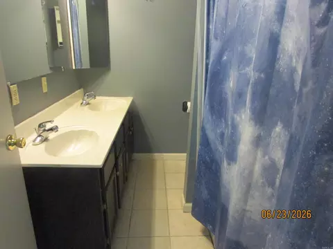 Bath - 406 N Cherry, Beebe, AR 72012 photo 3 of 3