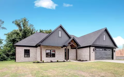 13 Albion Ct, Cabot, AR 72023