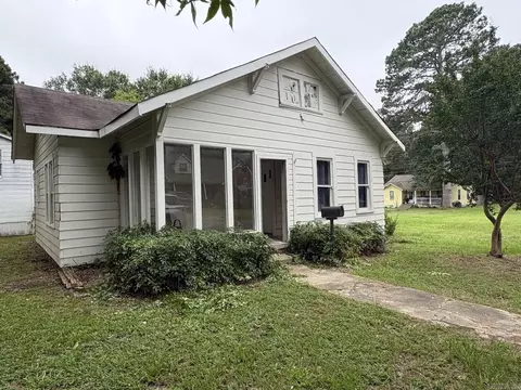 1533 Phillips St, Arkadelphia, AR 71923