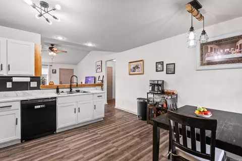 Kitchen - 31 Summer Wind Rd, Conway, AR 72032 photo 3 of 3