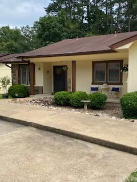 8 Lindsay Ln, Hot Springs Village, AR 71909