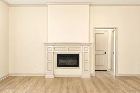 Living - 357 Regal Oaks, White Hall, AR 71602 photo 1 of 3