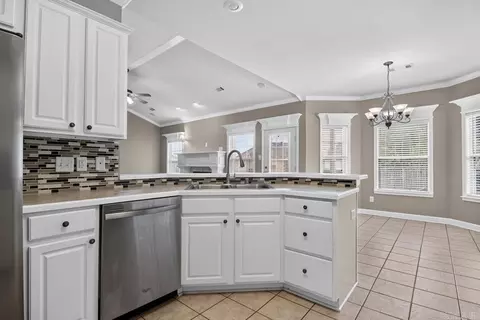 Kitchen - 13601 Dynasty Dr, Alexander, AR 72002 photo 3 of 3