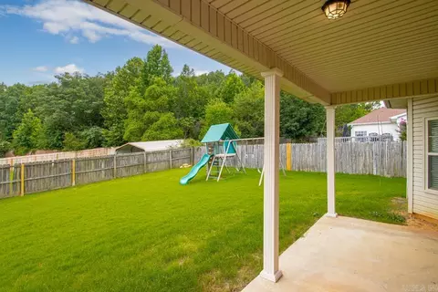 Exterior - 13601 Dynasty Dr, Alexander, AR 72002 photo 4 of 5