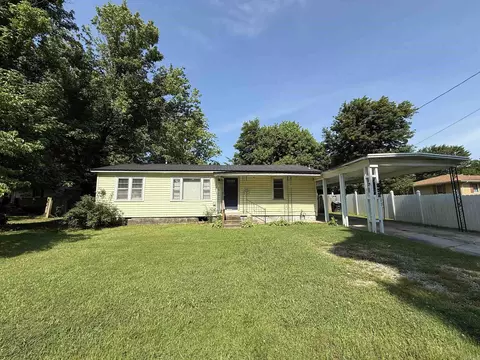 Exterior - 852 Circle Dr, Piggott, AR 72454 photo 2 of 8