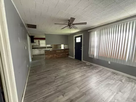 Living - 852 Circle Dr, Piggott, AR 72454 photo 4 of 4