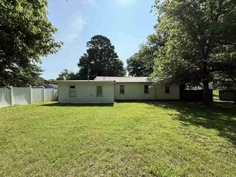 Exterior - 852 Circle Dr, Piggott, AR 72454 photo 7 of 8