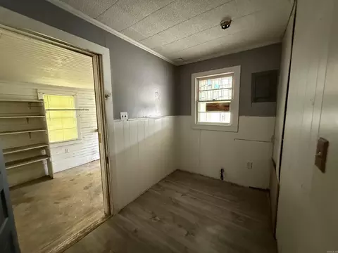Entry Way - 852 Circle Dr, Piggott, AR 72454 photo 6 of 7