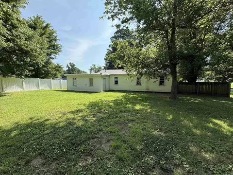 Exterior - 852 Circle Dr, Piggott, AR 72454 photo 6 of 8