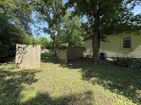 Exterior - 852 Circle Dr, Piggott, AR 72454 photo 5 of 8