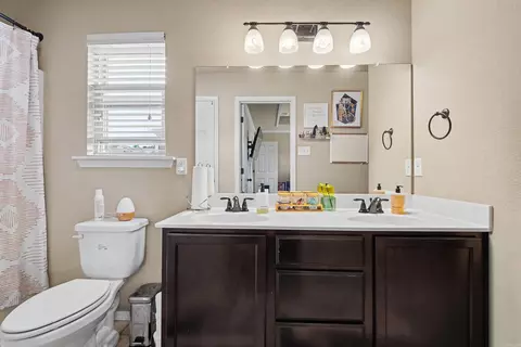 Bath - 18 Java Ct, Little Rock, AR 72204 photo 1 of 2